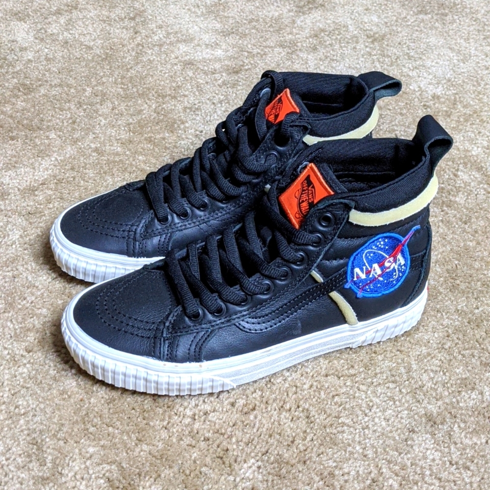 Vans off the wall shoes size 7.5 women's
